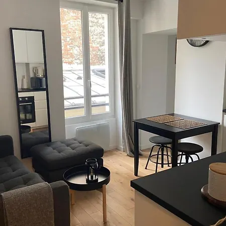 Montmartre & Metro District Lines 12 And 4 Tatil Evi