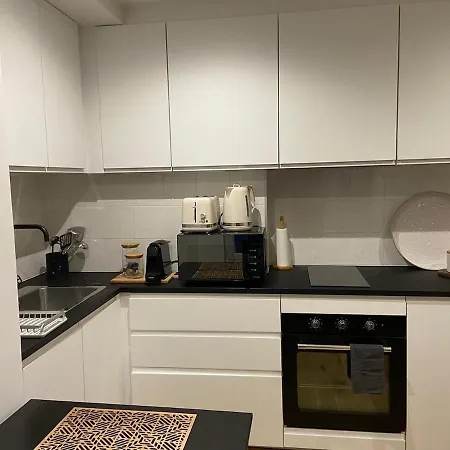 Montmartre & Metro District Lines 12 And 4 Párizs